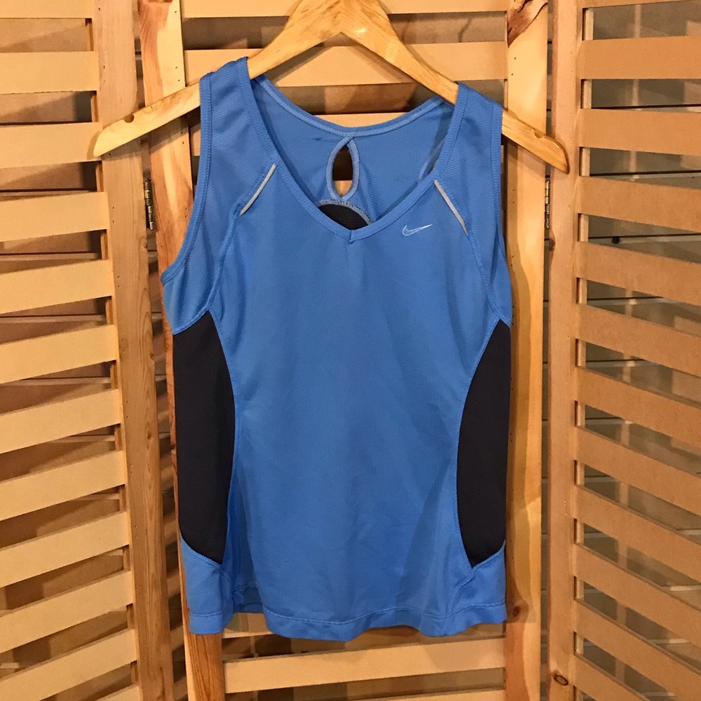 Nike top